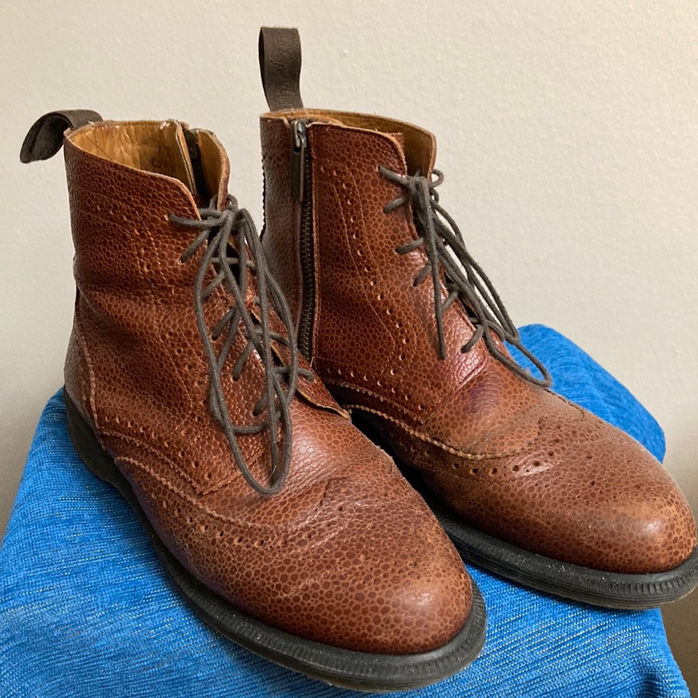 DR. MARTENS Delphine Brown Pebbled Leather Wingtip Oxford Lace Up Zip Up Boot 39